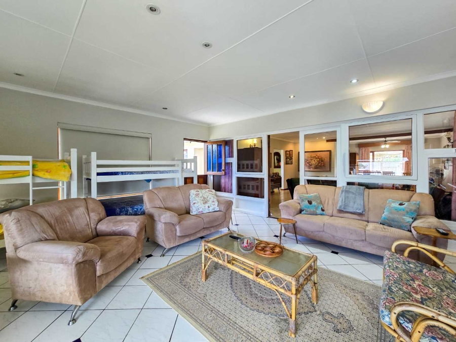 3 Bedroom Property for Sale in Stilbaai Wes Western Cape